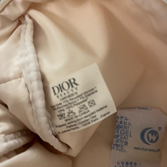 Christian Dior Cream Beauty Cosmetic Bag - NWOT - Picture 3 of 3
